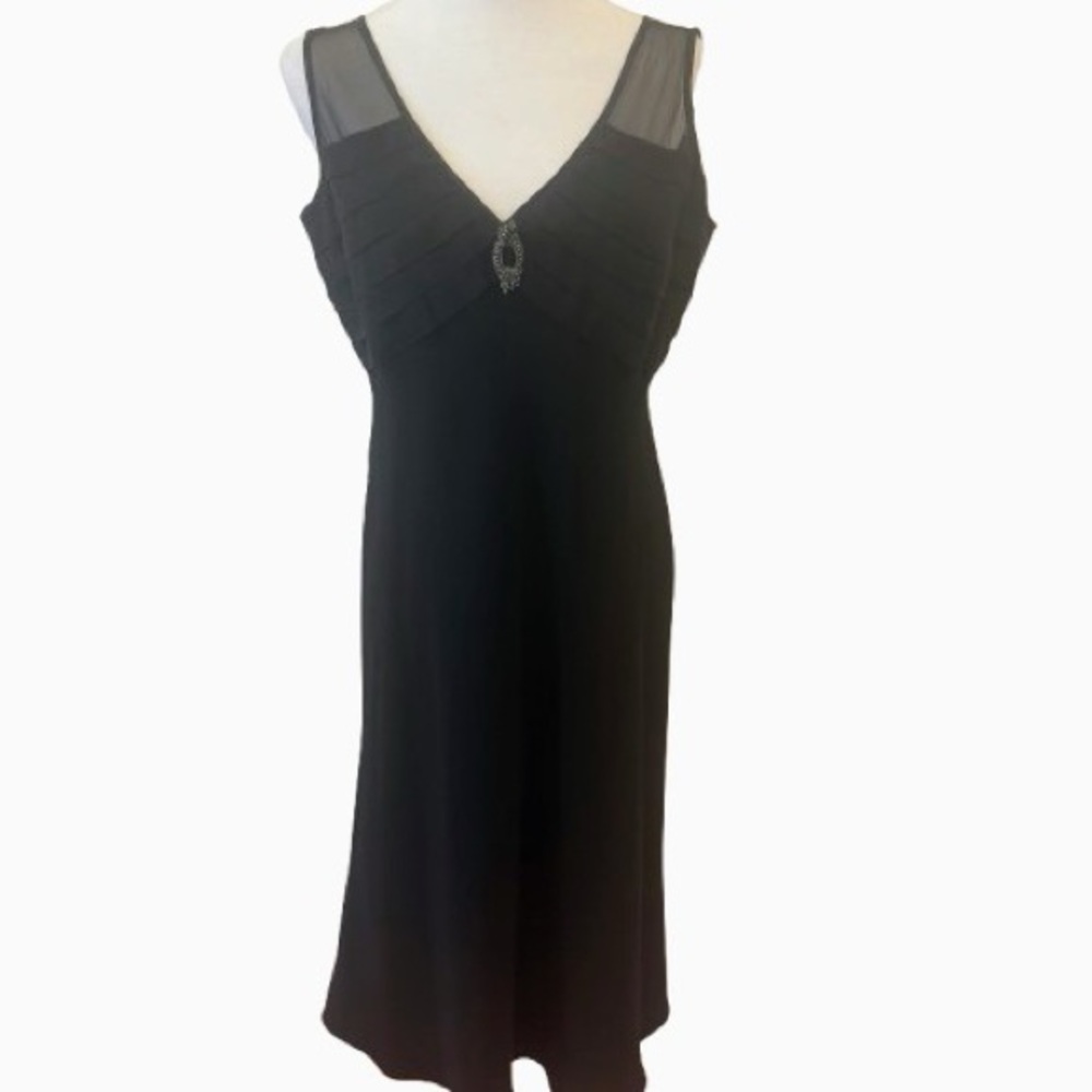 Jones New York Black V-Neck Sheath Dress